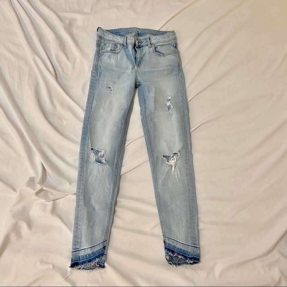 {ZARA} Light Wash Jeans - Size 2